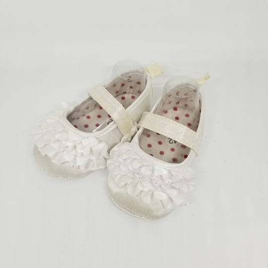 LIL MISS -  White Ruffle Baby Shoe